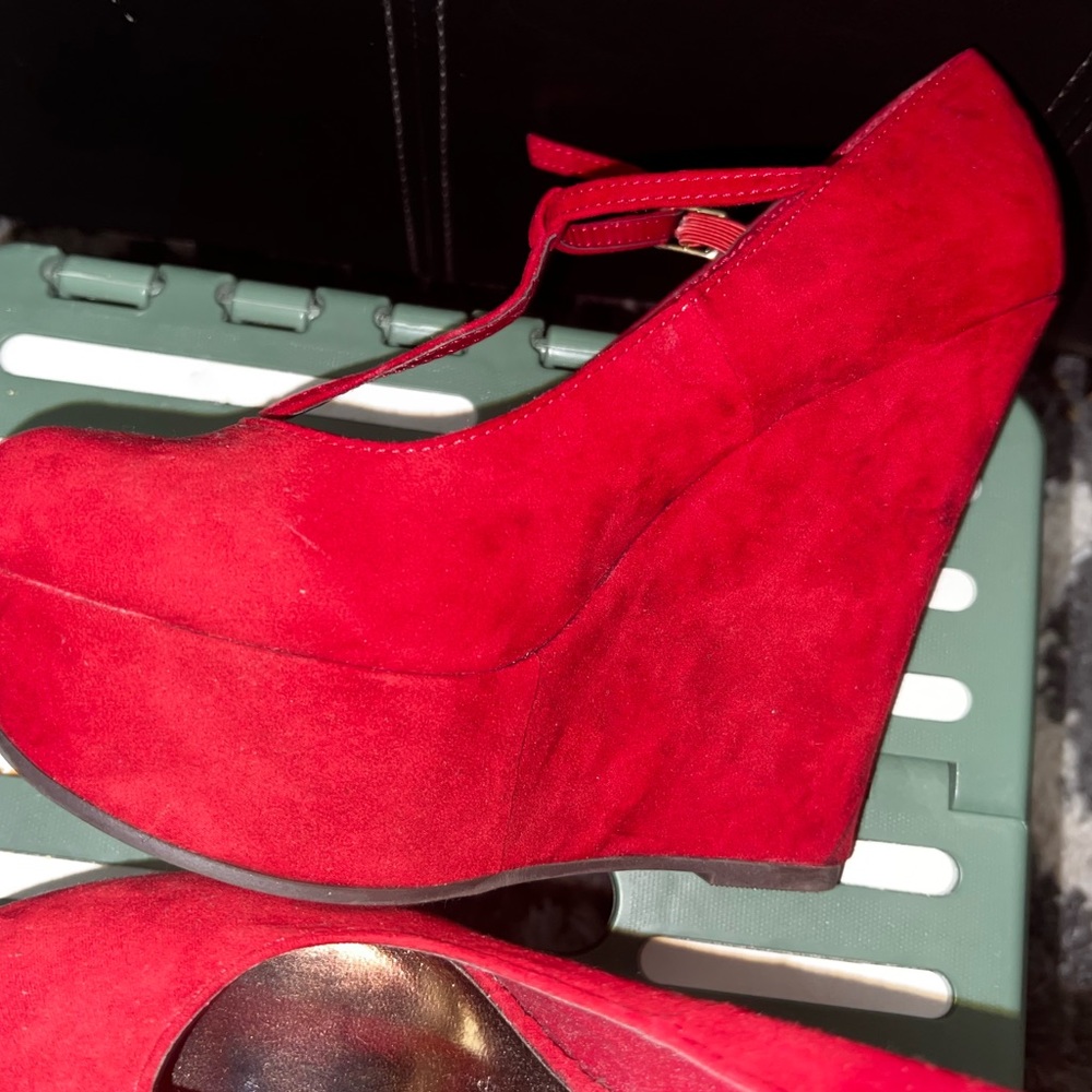New 5inch wedge heel with t-strap